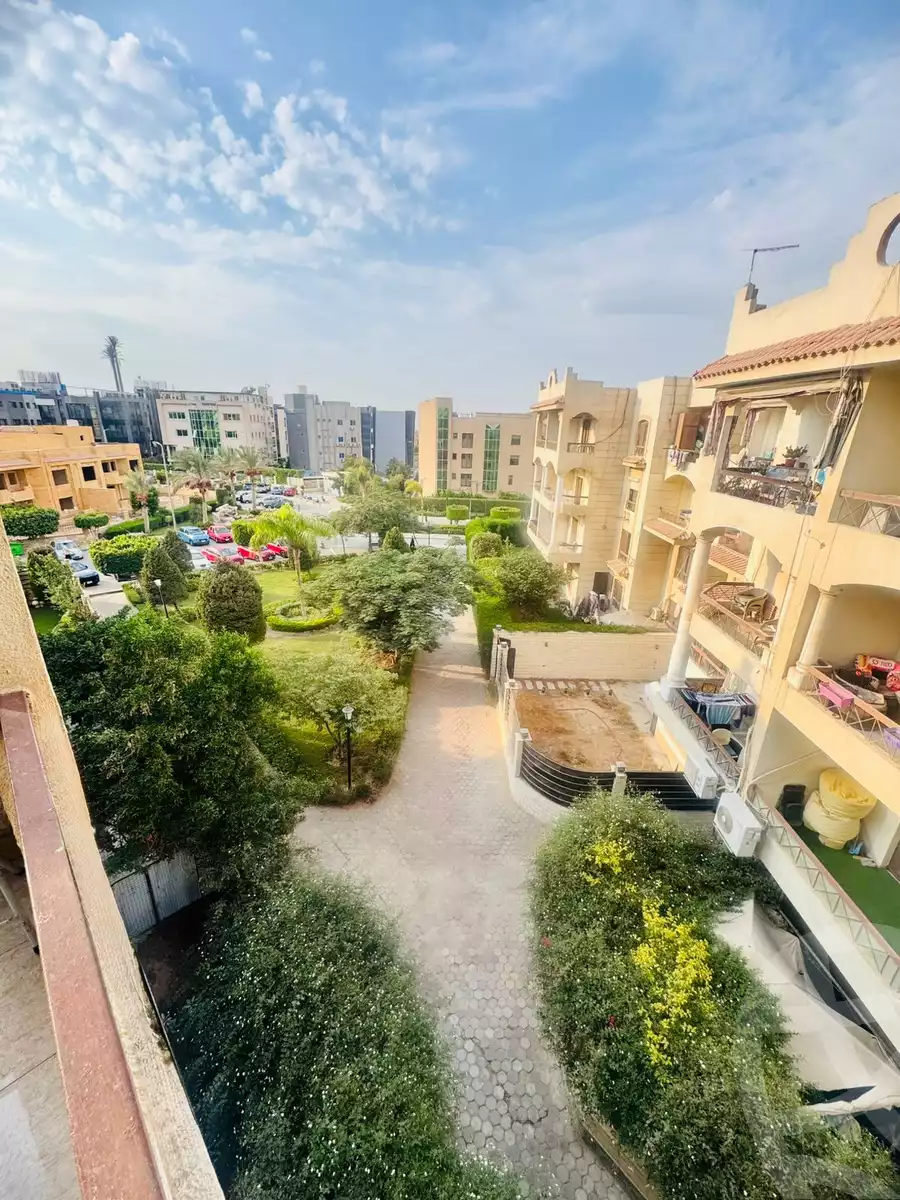 https://aqarmap.com.eg/en/listing/6535379-for-sale-cairo-new-cairo-compounds-zizinia-city