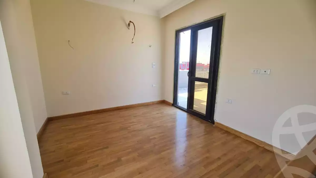 https://aqarmap.com.eg/ar/listing/6536048-for-sale-cairo-el-sheikh-zayed-city-compounds-el-patio-zahraa