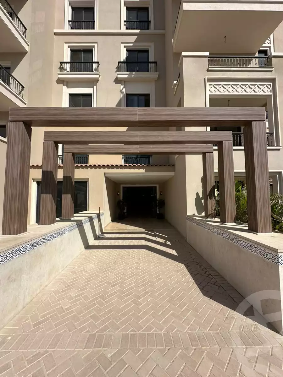 https://aqarmap.com.eg/ar/listing/6537374-for-sale-cairo-el-sheikh-zayed-city-compounds-kmbwnd-fyldj-wyst-dr-llttwyr