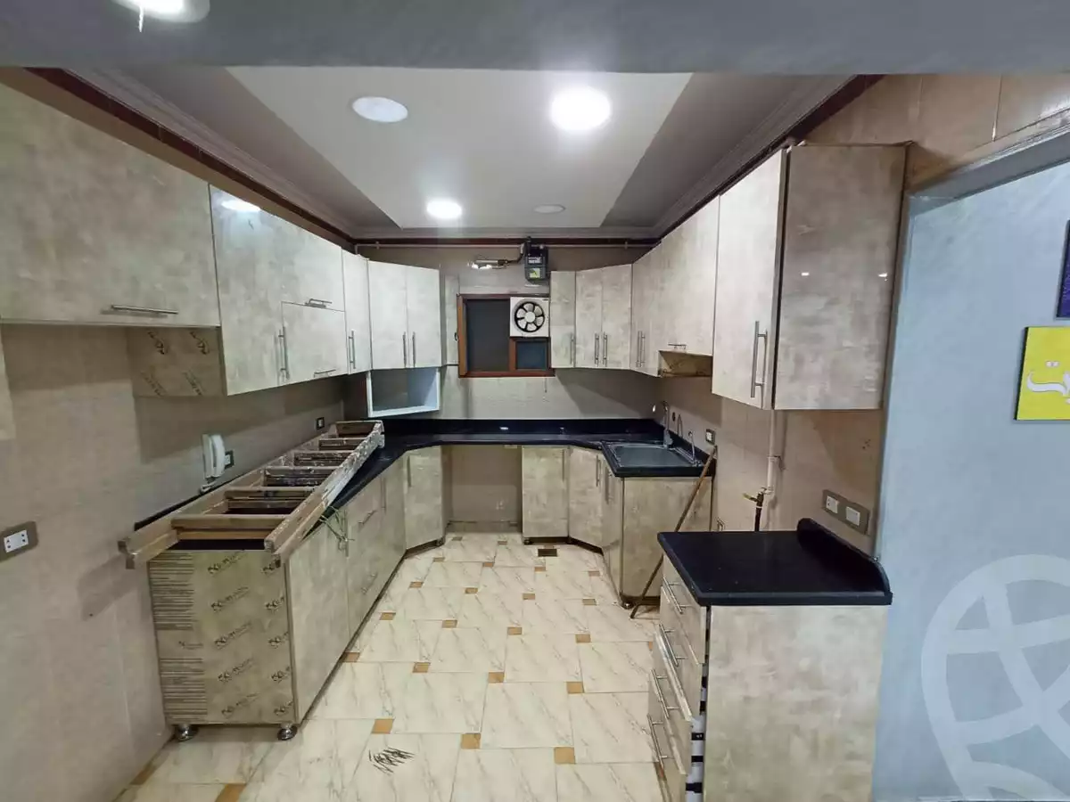 https://aqarmap.com.eg/ar/listing/6541796-for-rent-cairo-helwan-helwan-el-sharkeya-el-maraghi-st