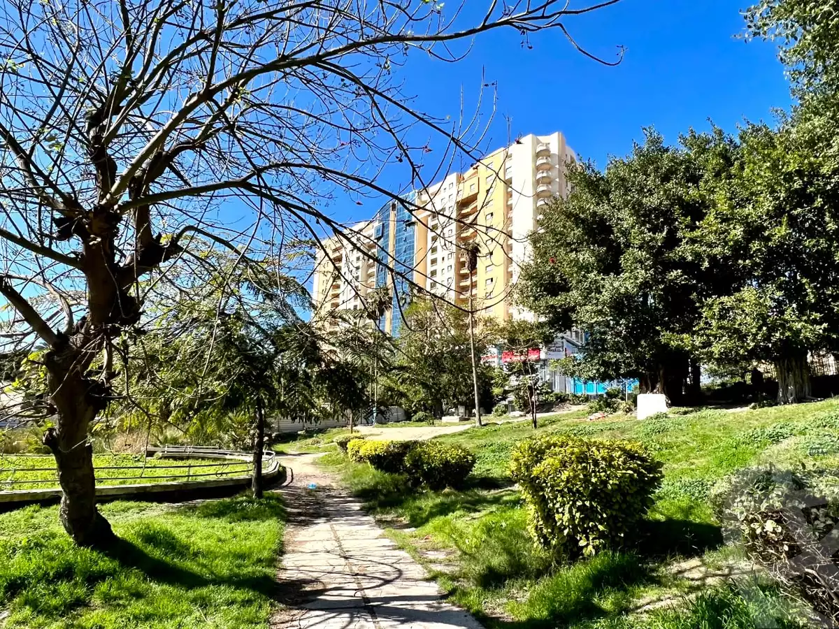 https://aqarmap.com.eg/en/listing/6543176-for-sale-alexandria-l-zryt-compounds-in-el-azarita-cleopatra-plaza