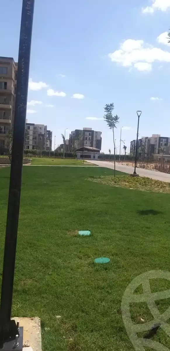 https://aqarmap.com.eg/ar/listing/6543501-for-sale-cairo-el-sheikh-zayed-city-green-revolution