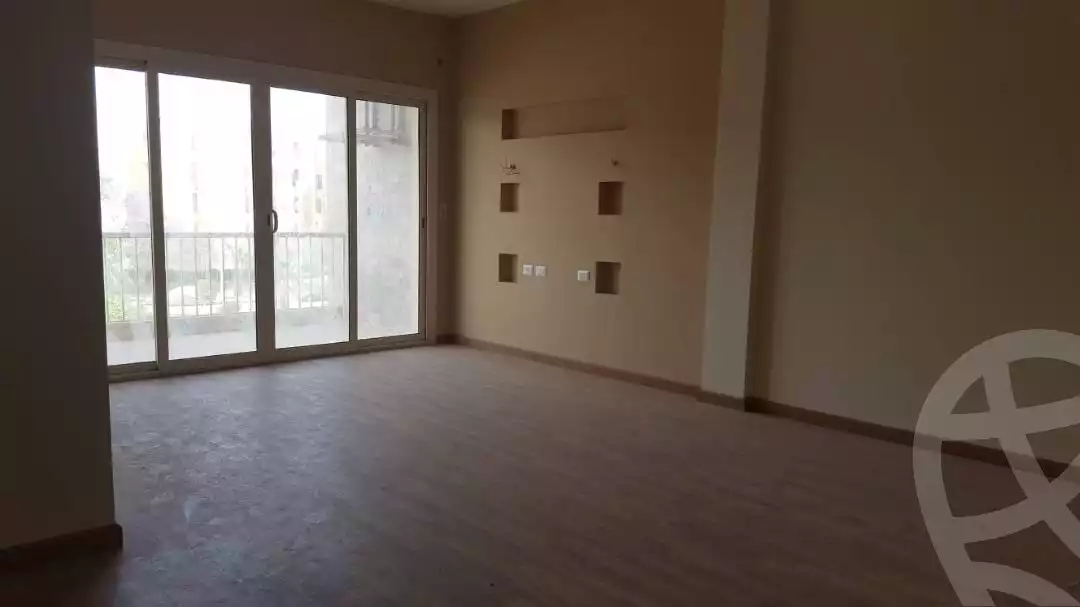 https://aqarmap.com.eg/ar/listing/6555882-for-rent-cairo-el-sheikh-zayed-city-compounds-dh-drys