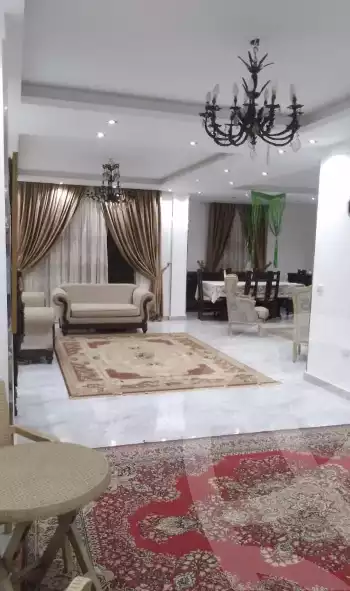 https://aqarmap.com.eg/ar/listing/6556370-for-sale-cairo-al-oubour-compounds-hayah-town-compound-el-afaq