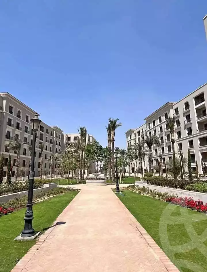 https://aqarmap.com.eg/en/listing/6557823-for-sale-cairo-el-sheikh-zayed-city-compounds-kmbwnd-fyldj-wyst-dr-llttwyr