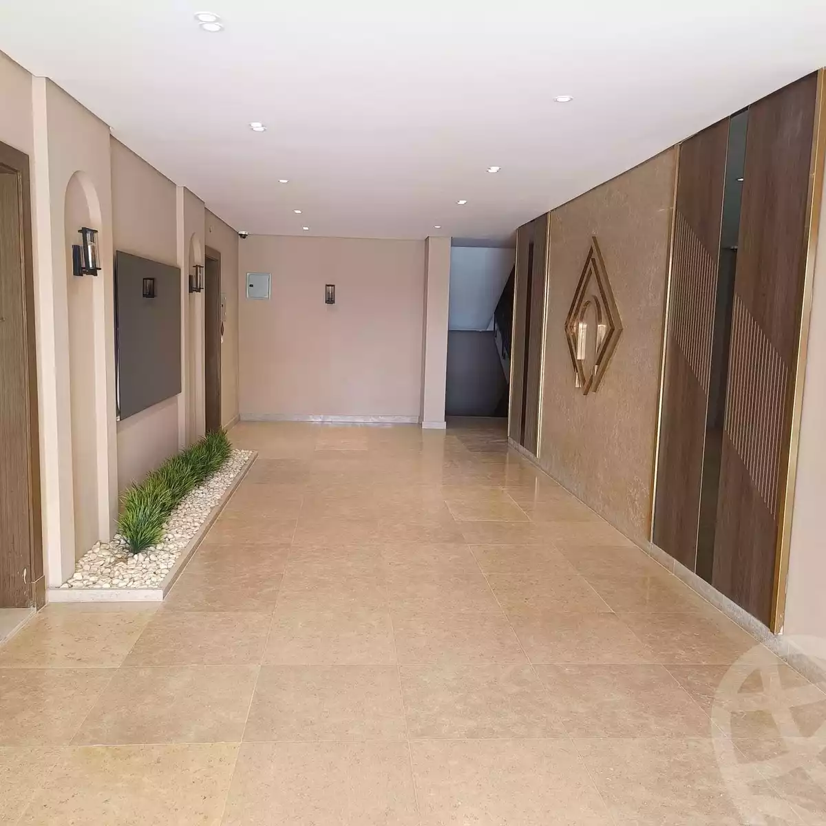 https://aqarmap.com.eg/ar/listing/6560757-for-sale-cairo-el-sheikh-zayed-city-compounds-kmbwnd-fyldj-wyst-dr-llttwyr