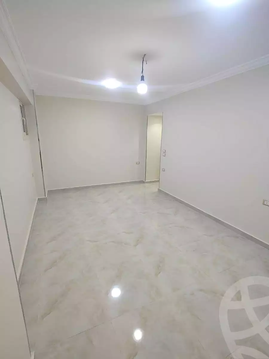 https://aqarmap.com.eg/ar/listing/6562317-for-rent-cairo-helwan-ahmed-enci-st