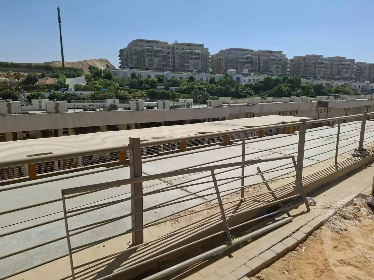 https://aqarmap.com.eg/ar/listing/6568948-for-sale-cairo-new-cairo-compounds-mwntn-fyw-y-syty-club-park-mountain-view-icity