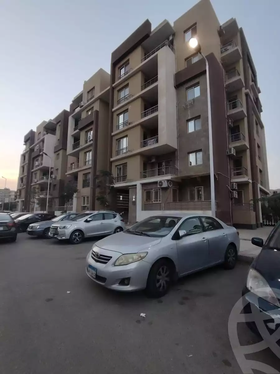 https://aqarmap.com.eg/ar/listing/6572622-for-sale-cairo-new-cairo-compounds-dar-misr-el-koronfel