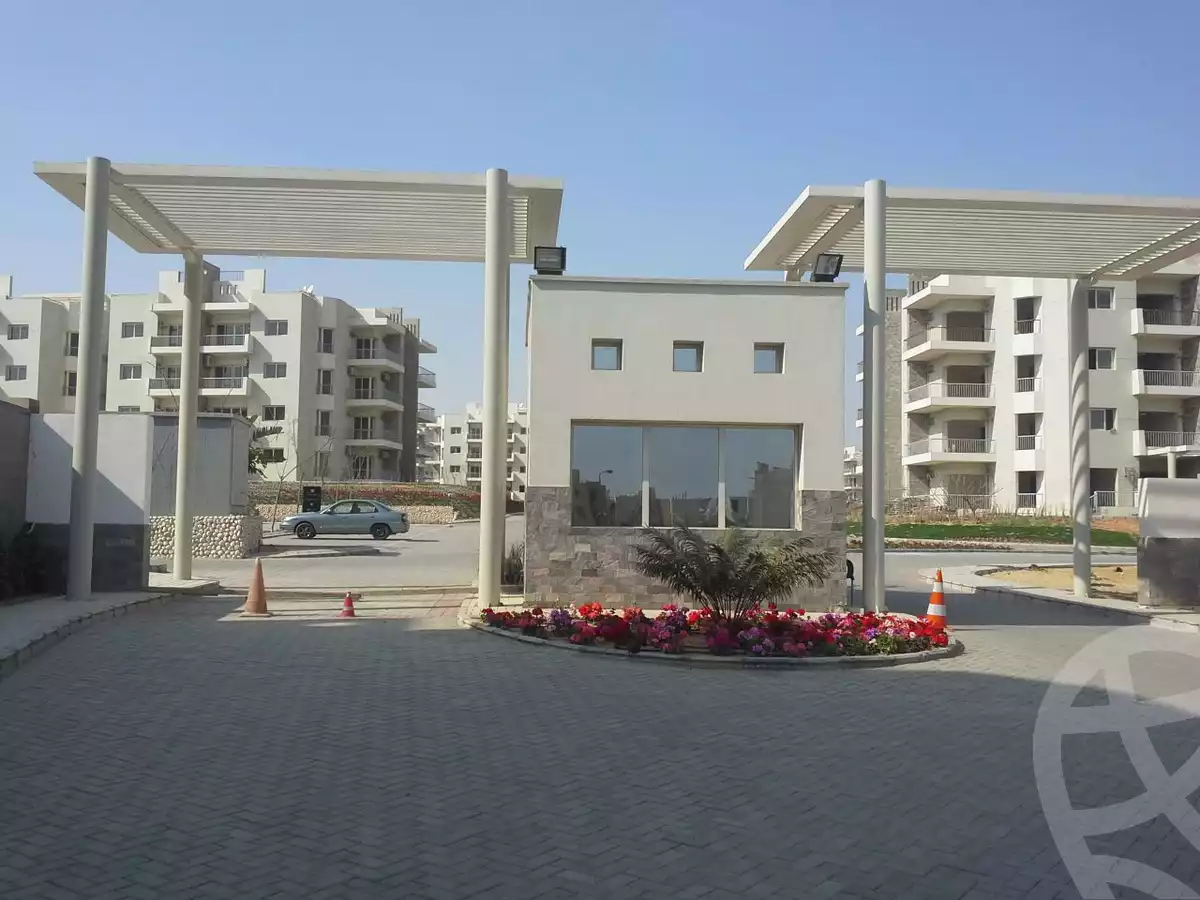 https://aqarmap.com.eg/ar/listing/6574674-for-sale-cairo-el-sheikh-zayed-city-compounds-dh-drys