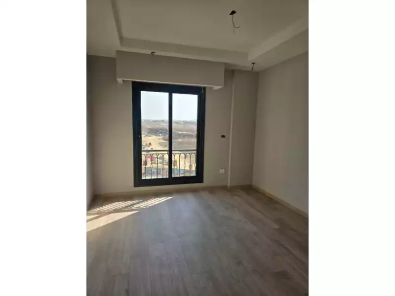 https://aqarmap.com.eg/ar/listing/6574757-for-rent-cairo-el-sheikh-zayed-city-compounds-kmbwnd-fyldj-wyst-dr-llttwyr