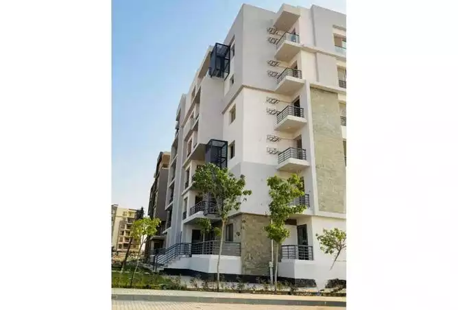 https://aqarmap.com.eg/en/listing/6576476-for-sale-cairo-el-sheikh-zayed-city-lshykh-zyd-ljdyd-west-view-residence-hdp