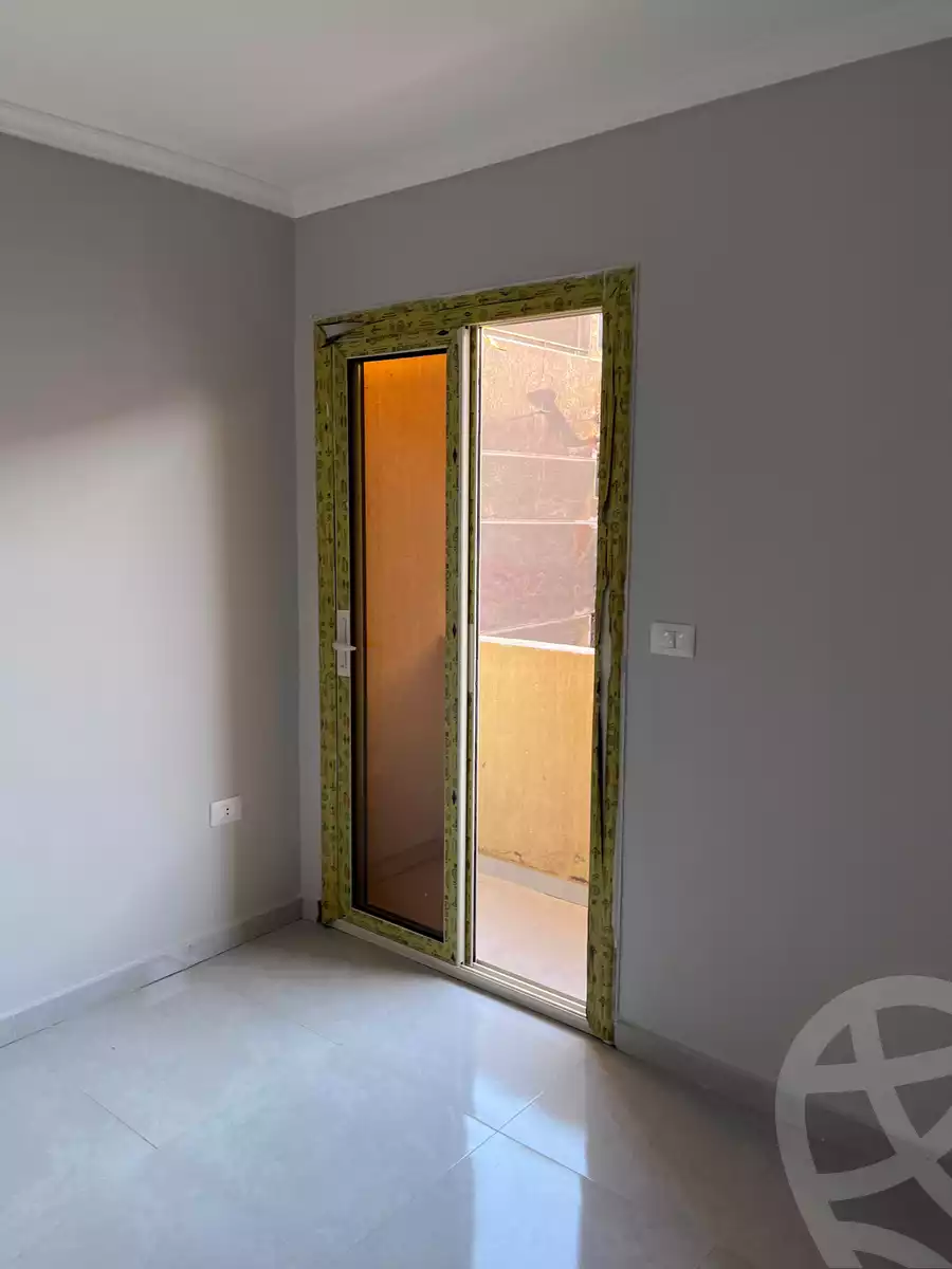 https://aqarmap.com.eg/ar/listing/6576848-for-rent-cairo-6th-of-october-el-ahyaa-neighborhood-3rd-al-hay-al-thalith-st