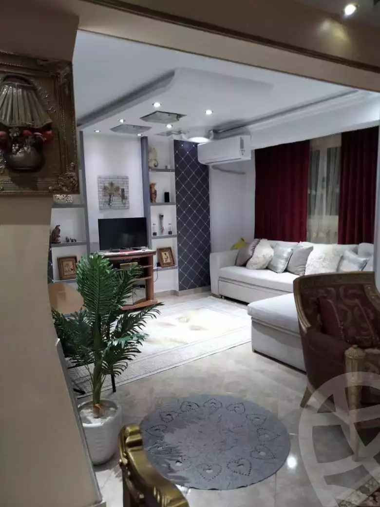 https://aqarmap.com.eg/ar/listing/6578063-for-sale-cairo-helwan-zou-el-fekar-basha-st