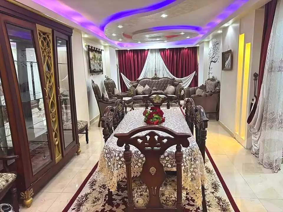 https://aqarmap.com.eg/ar/listing/6579055-for-sale-cairo-ain-shams-ahmed-esmat-st