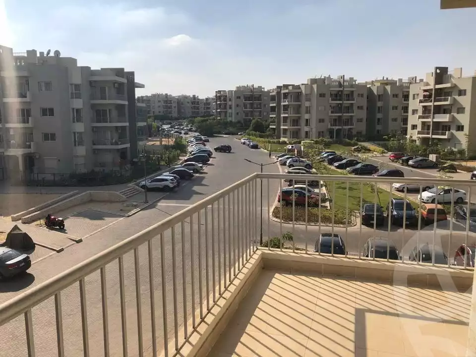 https://aqarmap.com.eg/ar/listing/6580056-for-rent-cairo-el-sheikh-zayed-city-compounds-dh-drys