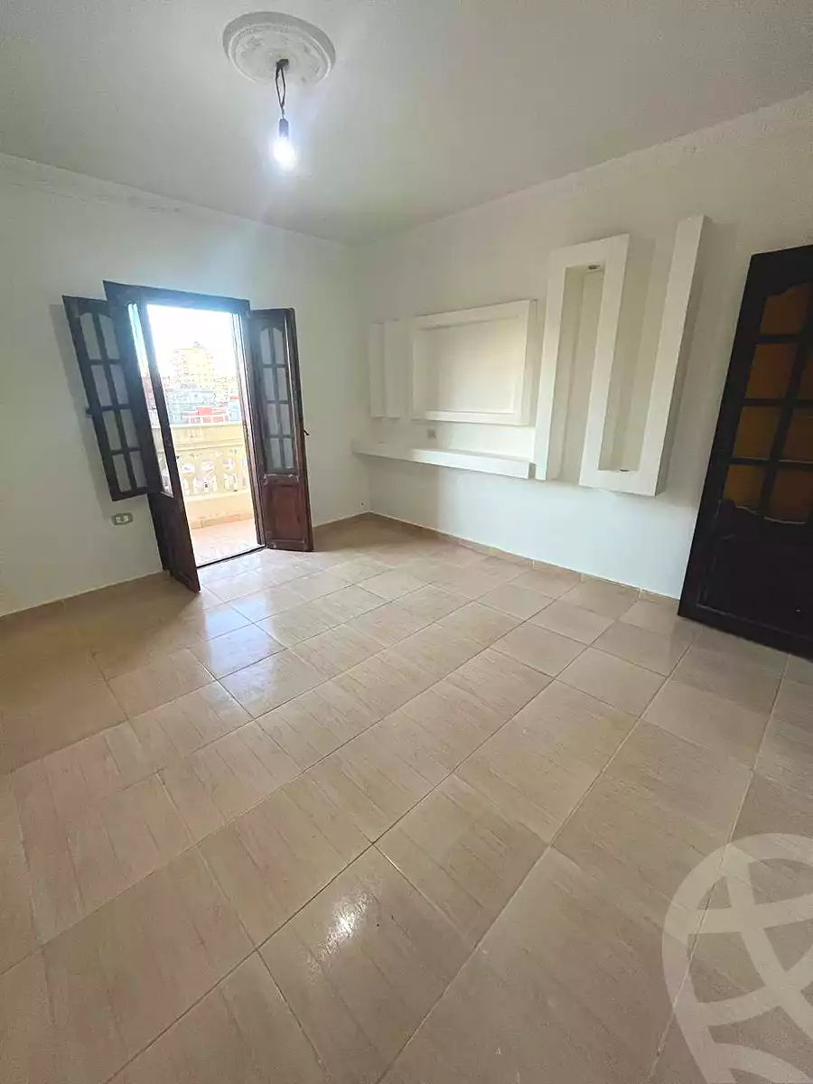 https://aqarmap.com.eg/en/listing/6581857-for-rent-alexandria-bahray-el-anfoshy-al-mosafer-khana-st