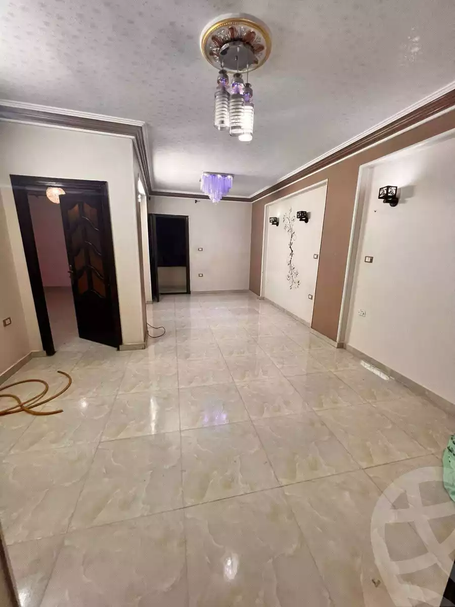https://aqarmap.com.eg/en/listing/6583462-for-sale-qalyubia-shubra-el-khaima-om-bayoumi