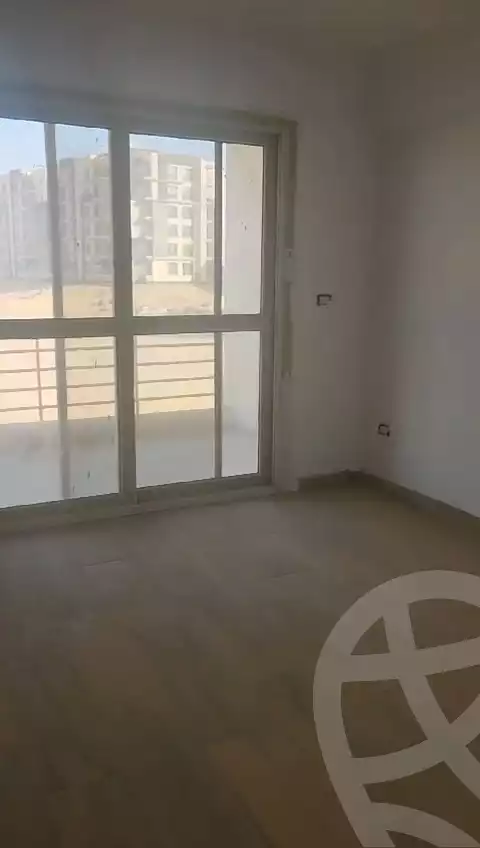 https://aqarmap.com.eg/ar/listing/6584032-for-sale-cairo-el-sheikh-zayed-city-lshykh-zyd-ljdyd-west-view-residence-hdp