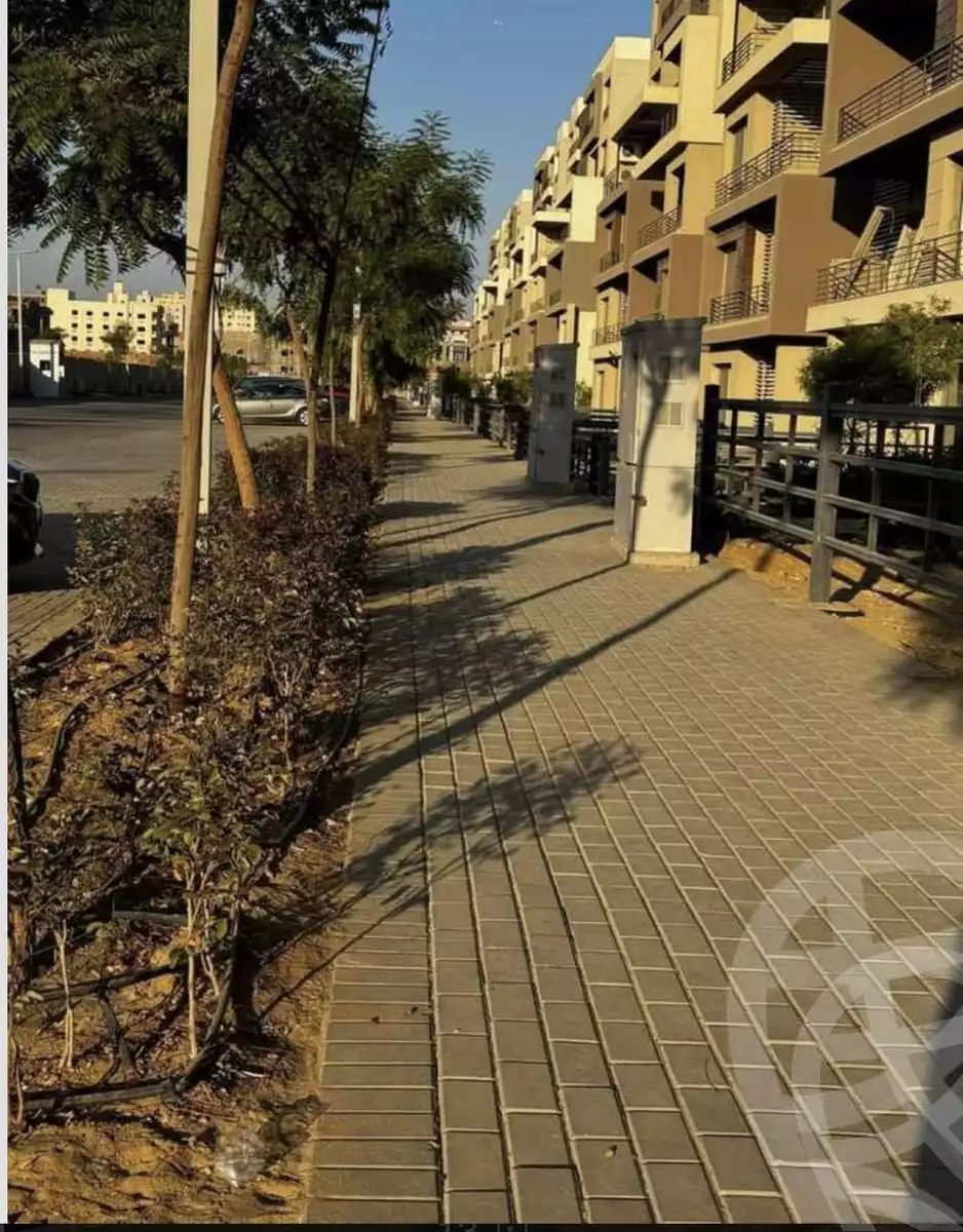 https://aqarmap.com.eg/ar/listing/6573746-for-sale-cairo-new-cairo-compounds-blm-hylz-nyw-kyrw