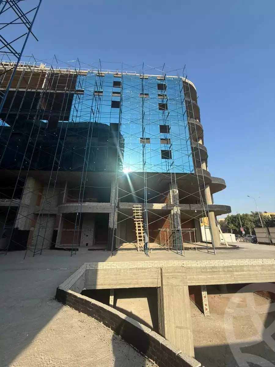 https://aqarmap.com.eg/ar/listing/6587825-for-sale-cairo-el-sheikh-zayed-city-compounds-101-mall