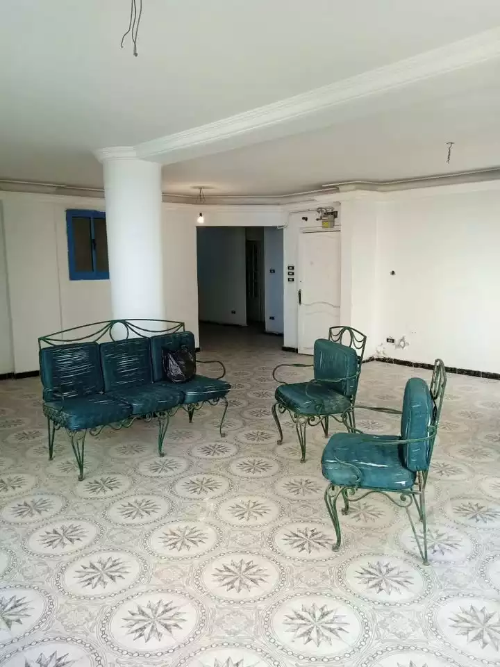 https://aqarmap.com.eg/ar/listing/6594606-for-sale-alexandria-el-asafra-l-sfr-bhry-edrees-st