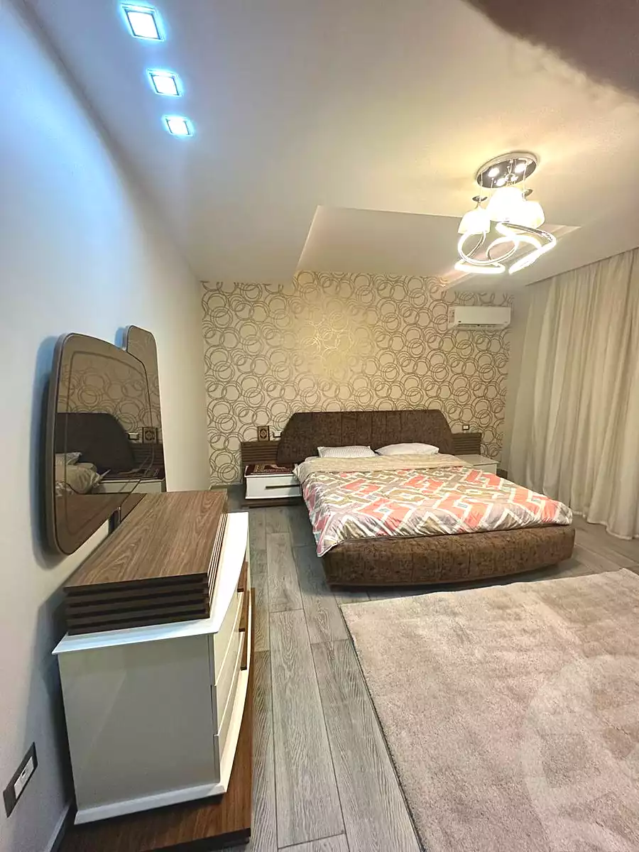 https://aqarmap.com.eg/ar/listing/6594870-for-rent-cairo-el-sheikh-zayed-city-compounds-el-karma-residence