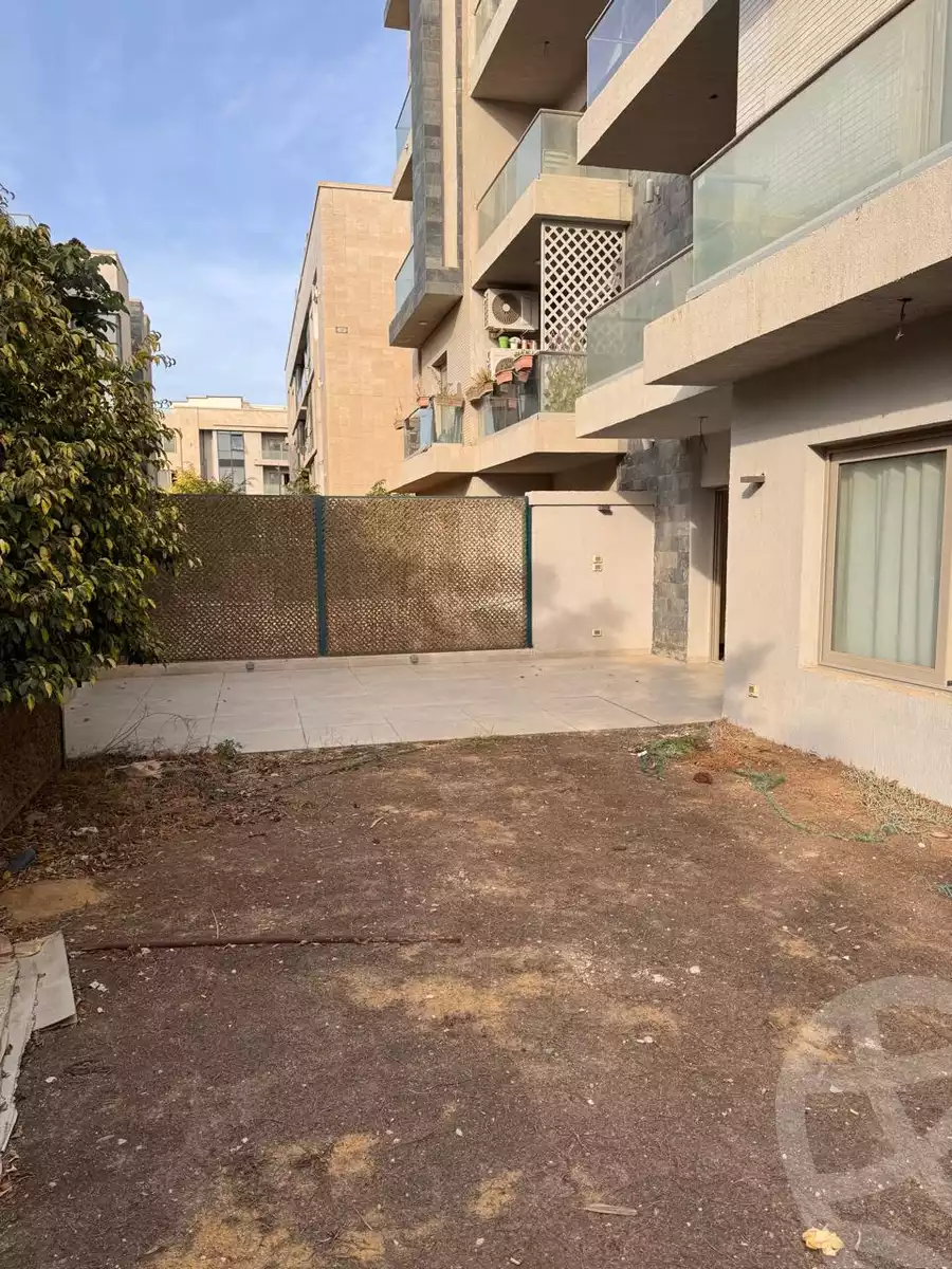 https://aqarmap.com.eg/en/listing/6597765-for-sale-cairo-new-cairo-compounds-moon-valley