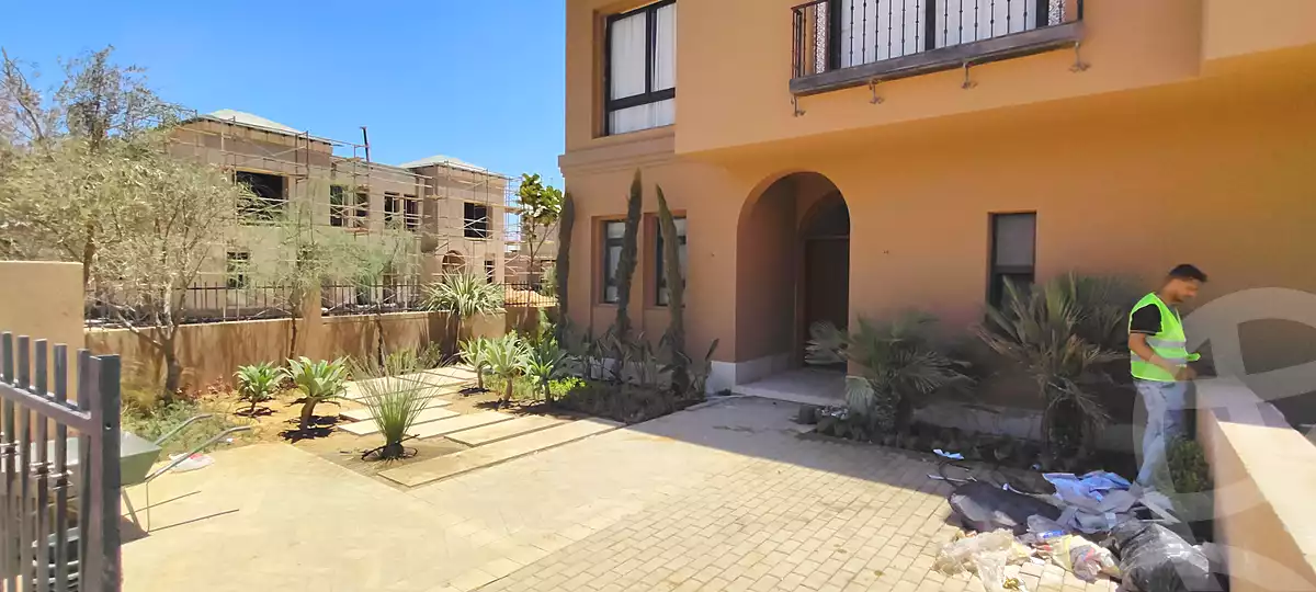 https://aqarmap.com.eg/ar/listing/6563828-for-sale-cairo-el-sheikh-zayed-city-compounds-kmbwnd-fyldj-wyst-dr-llttwyr