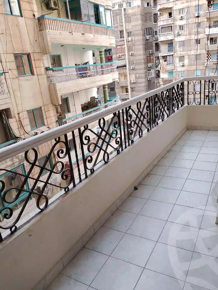 https://aqarmap.com.eg/en/listing/6603588-for-sale-alexandria-el-mandara-shr-jml-bd-lnsr