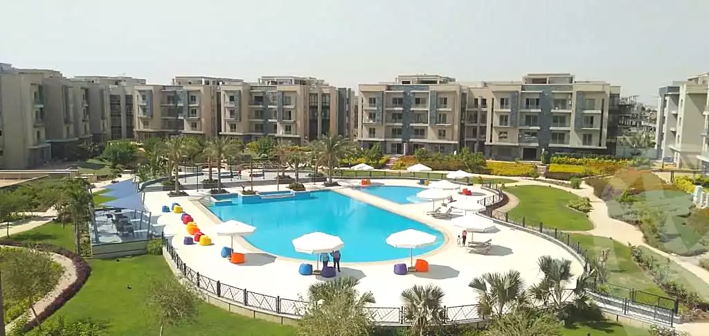 https://aqarmap.com.eg/en/listing/6605791-for-sale-cairo-new-cairo-compounds-galleria-moon-valley