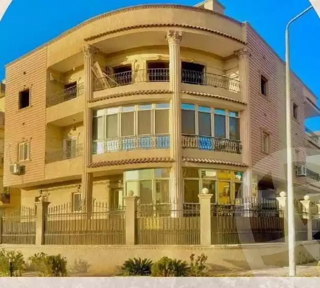 https://aqarmap.com.eg/ar/listing/6606137-for-sale-cairo-el-sheikh-zayed-city-mntq-fr-y-bmdyn-lshykh-zyd