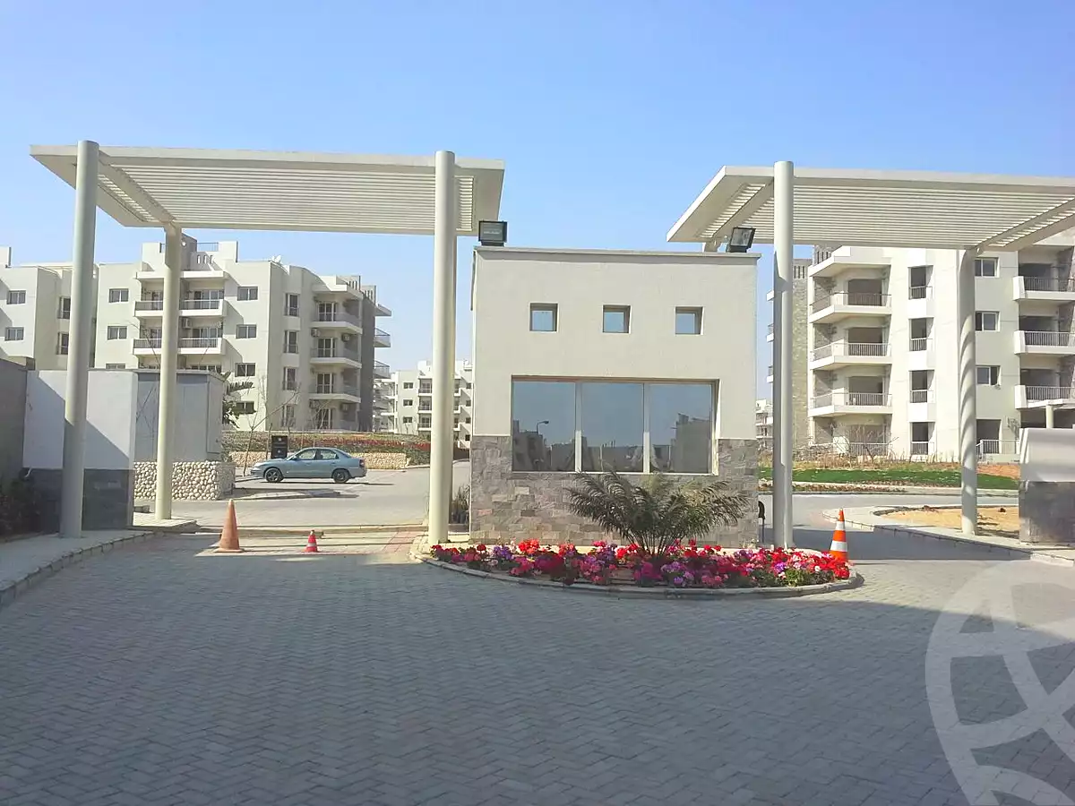 https://aqarmap.com.eg/en/listing/6606301-for-sale-cairo-el-sheikh-zayed-city-compounds-dh-drys