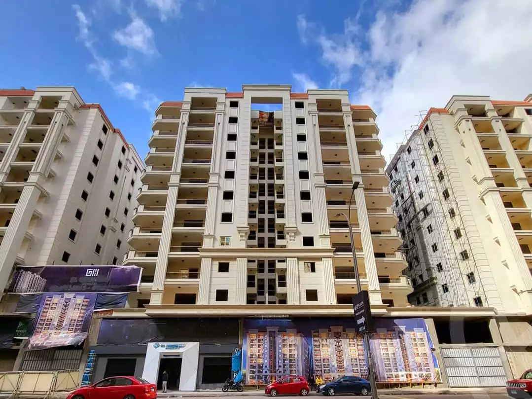 https://aqarmap.com.eg/en/listing/6608769-for-sale-alexandria-smouha-compounds-in-smouha-valore-smouha