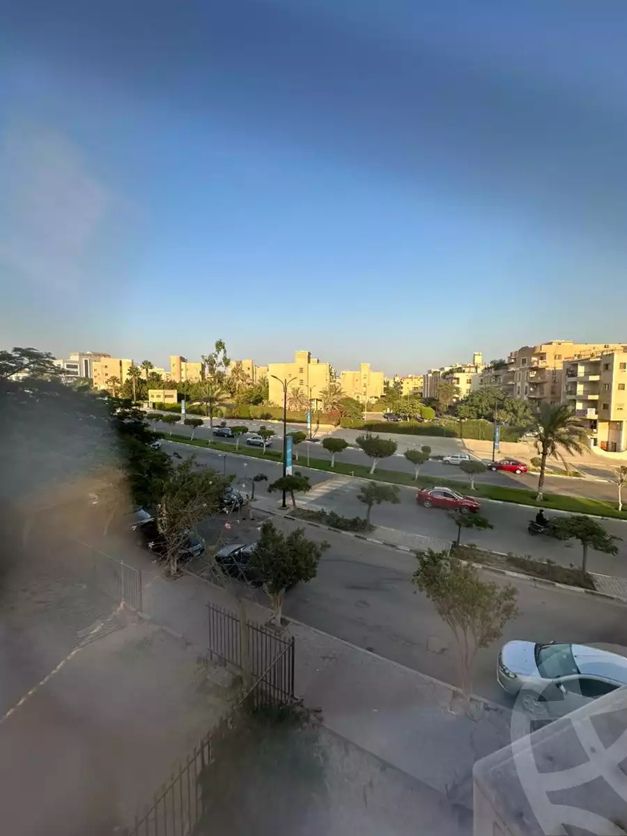 https://aqarmap.com.eg/en/listing/6609012-for-sale-cairo-el-sheikh-zayed-city-compounds-beverly-hills