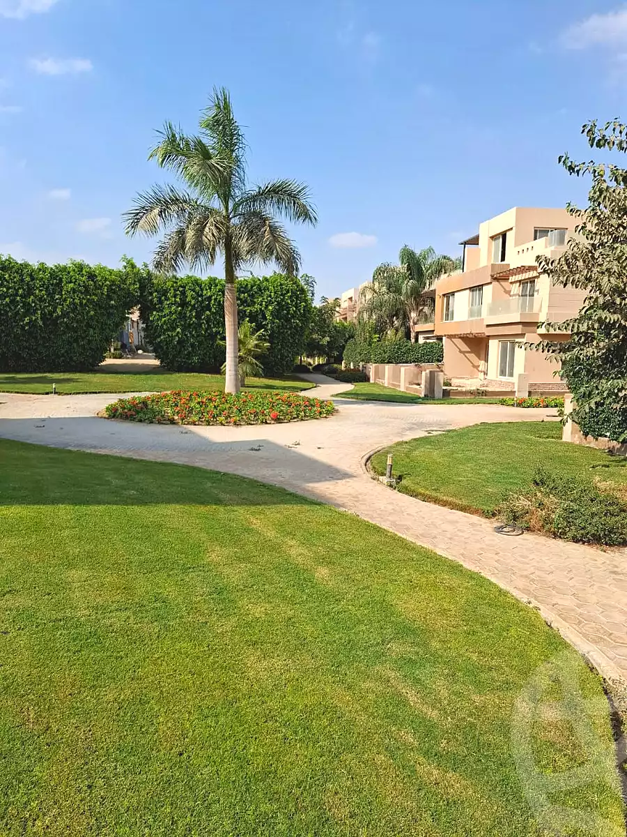 https://aqarmap.com.eg/en/listing/6610875-for-sale-cairo-6th-of-october-compounds-rayos