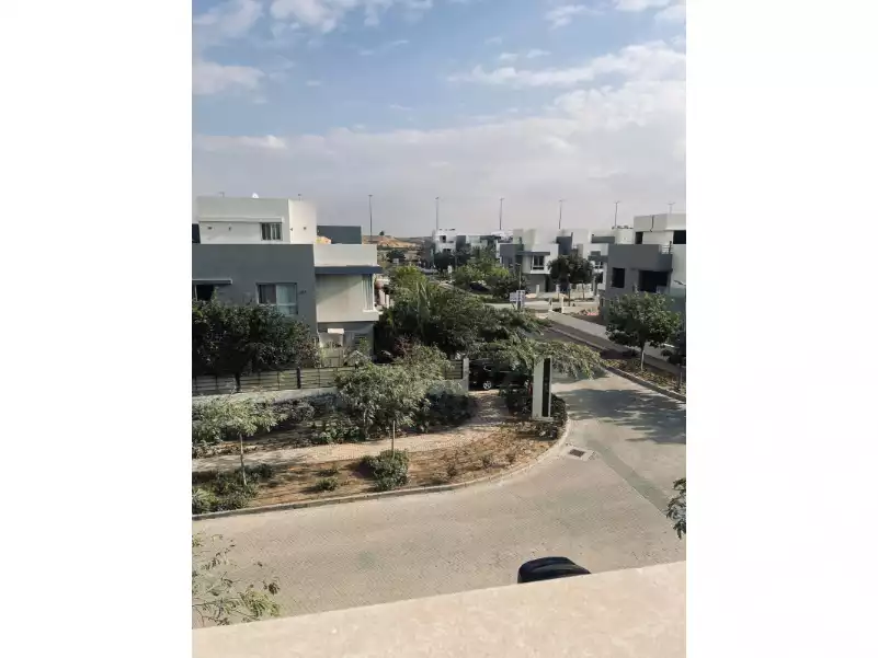 https://aqarmap.com.eg/en/listing/6611061-for-rent-cairo-new-cairo-compounds-hyde-park-centre-ville-hyde-park