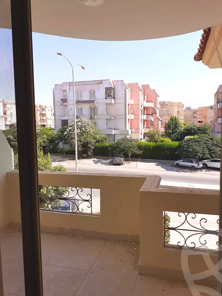 https://aqarmap.com.eg/ar/listing/6617498-for-sale-cairo-6th-of-october-el-hay-el-motamyz-el-motamayez-neighborhood-abd-el-moneim-riad-st