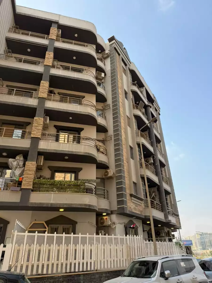 https://aqarmap.com.eg/ar/listing/6618486-for-sale-cairo-el-maadi-zahraa-el-maadi-zahraa-el-maadi-st
