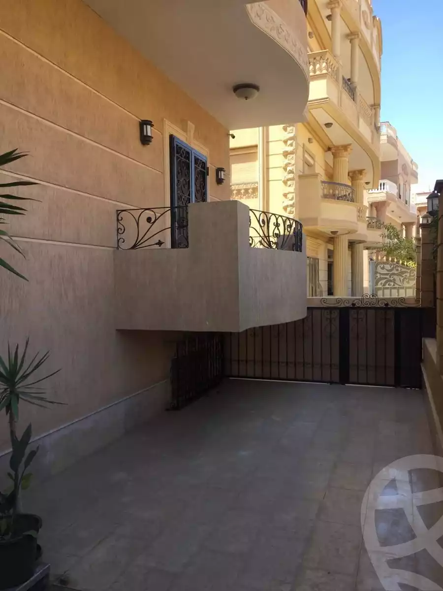 https://aqarmap.com.eg/en/listing/6621238-for-sale-cairo-new-cairo-first-settlement-neighbourhood-5-el-shaheed-islam-raafat-st