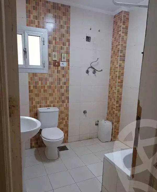https://aqarmap.com.eg/ar/listing/6621345-for-sale-cairo-el-sheikh-zayed-city-el-hay-elawel-street-10