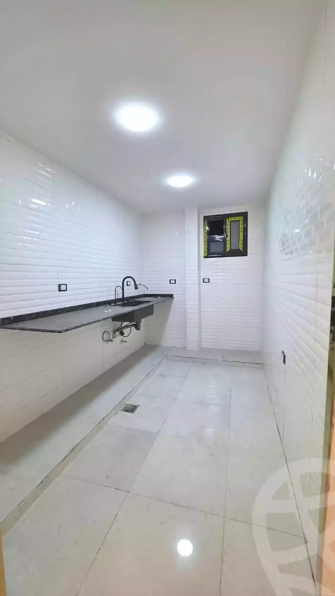 https://aqarmap.com.eg/ar/listing/6623637-for-sale-alexandria-sydy-bshr-sydy-bshr-bhry-shr-mhmwd-l-yswy