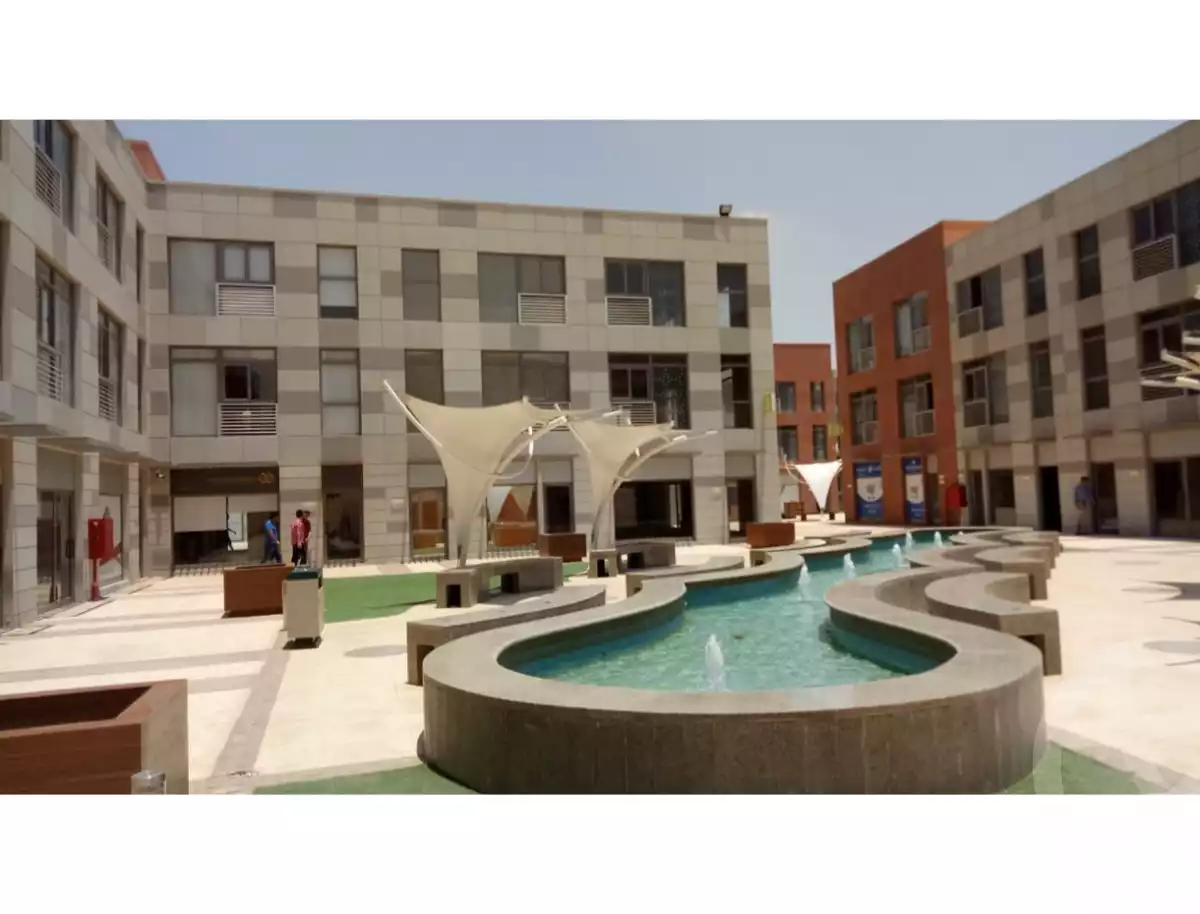 https://aqarmap.com.eg/ar/listing/6624635-for-sale-cairo-el-sheikh-zayed-city-compounds-the-courtyard-mall-dorra