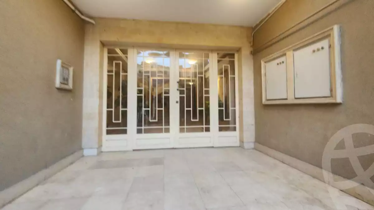 https://aqarmap.com.eg/ar/listing/6625274-for-sale-cairo-el-sheikh-zayed-city-compounds-zayed-2000