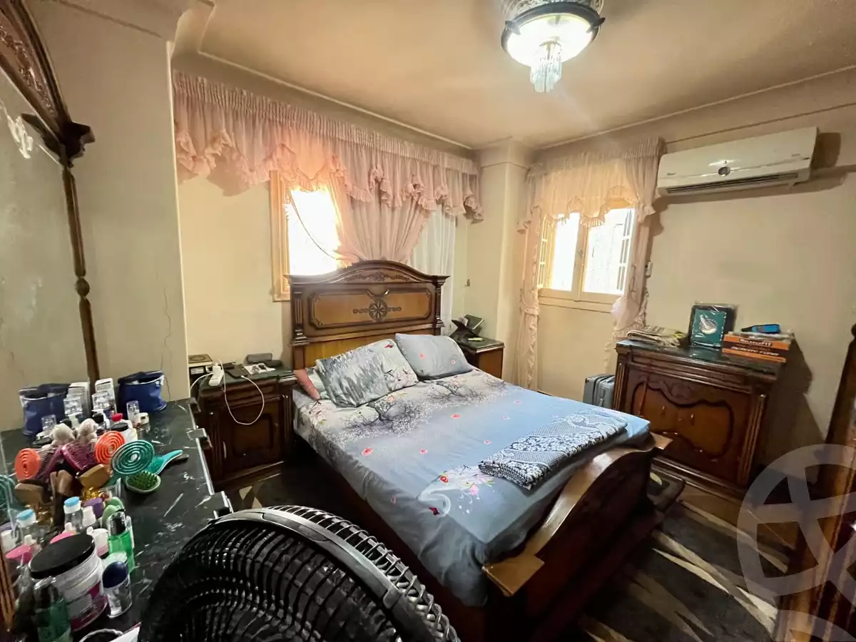https://aqarmap.com.eg/ar/listing/6626941-for-sale-alexandria-sporting-shr-bwr-s-yd