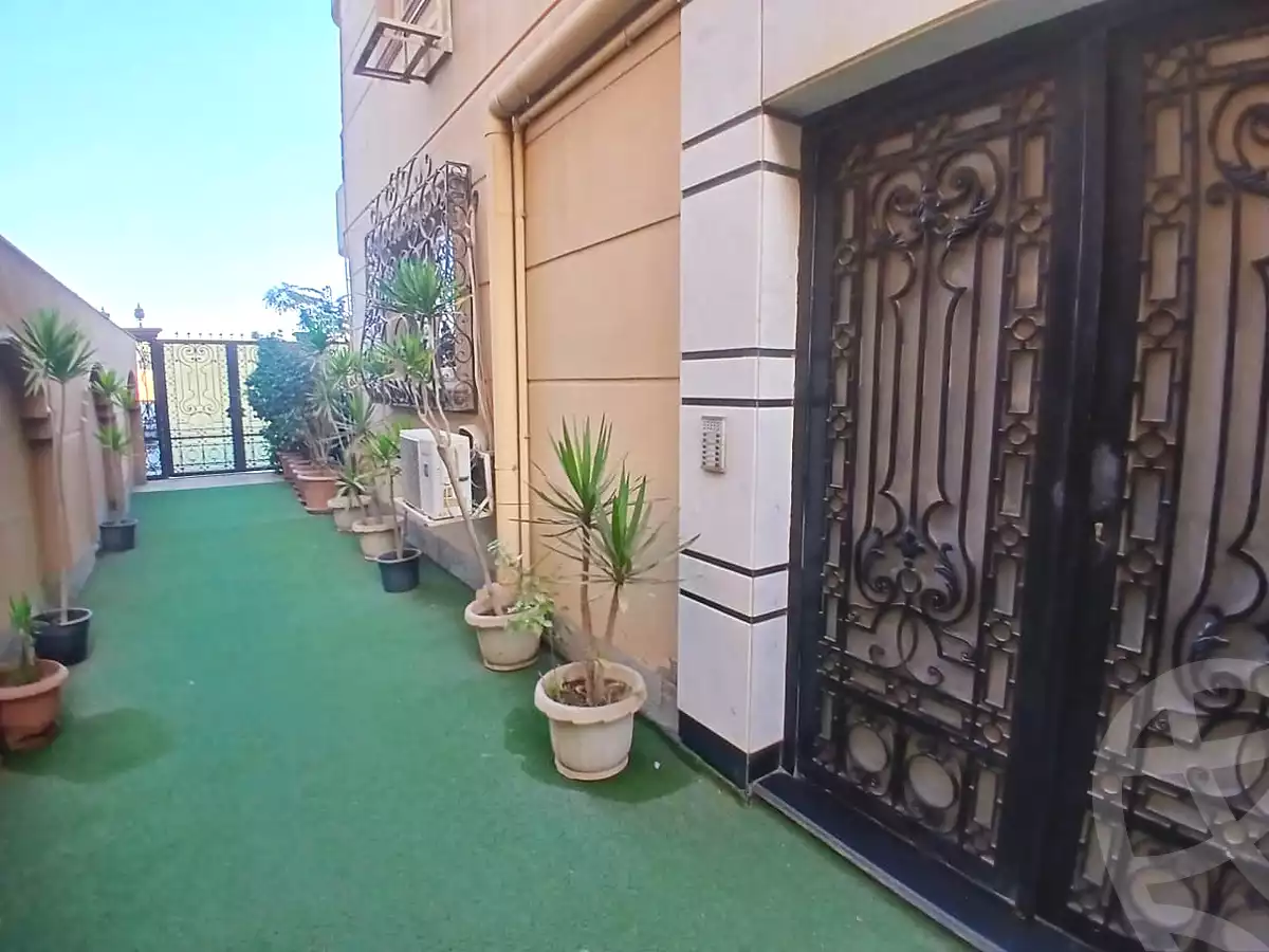 https://aqarmap.com.eg/ar/listing/6627008-for-sale-cairo-6th-of-october-el-hay-el-motamyz-fourth-touristic-village-mohamed-ahmed-barhoma-st