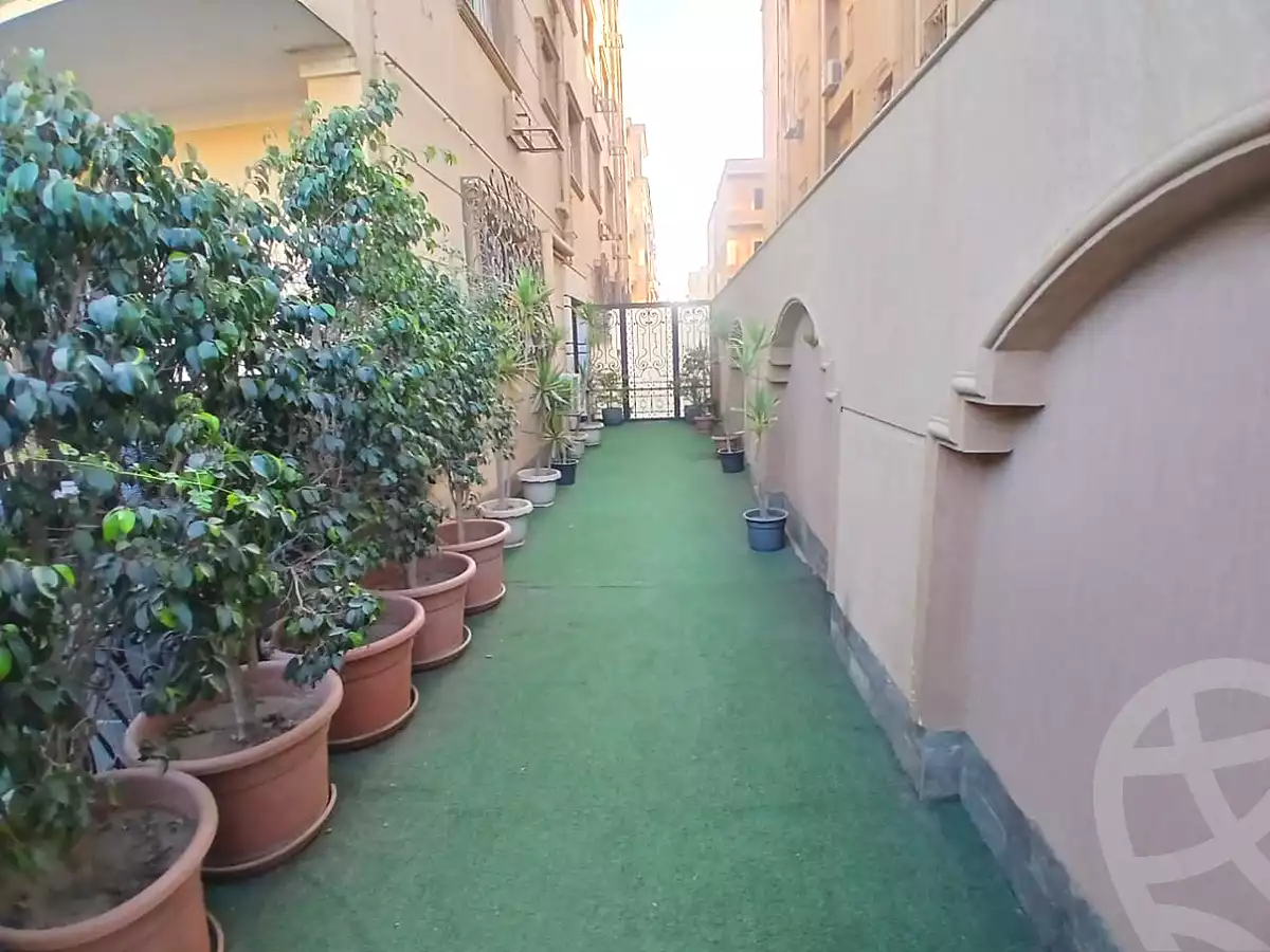 https://aqarmap.com.eg/ar/listing/6627008-for-sale-cairo-6th-of-october-el-hay-el-motamyz-fourth-touristic-village-mohamed-ahmed-barhoma-st