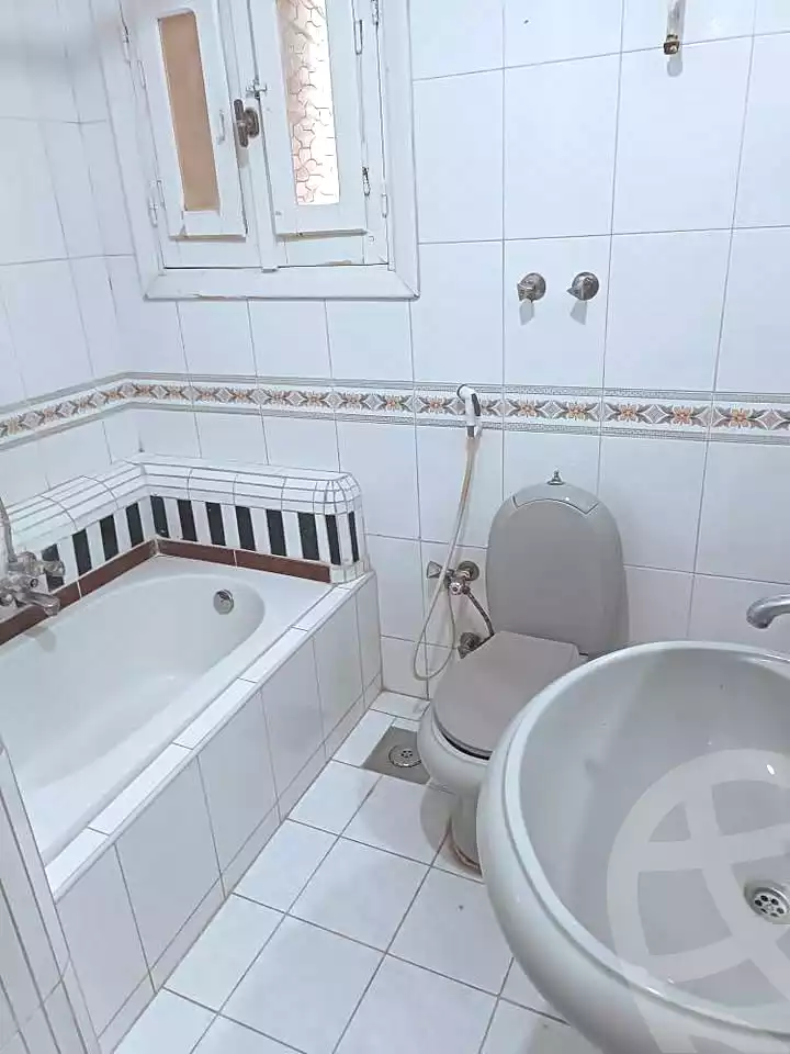 https://aqarmap.com.eg/ar/listing/6633256-for-sale-alexandria-ganaklis