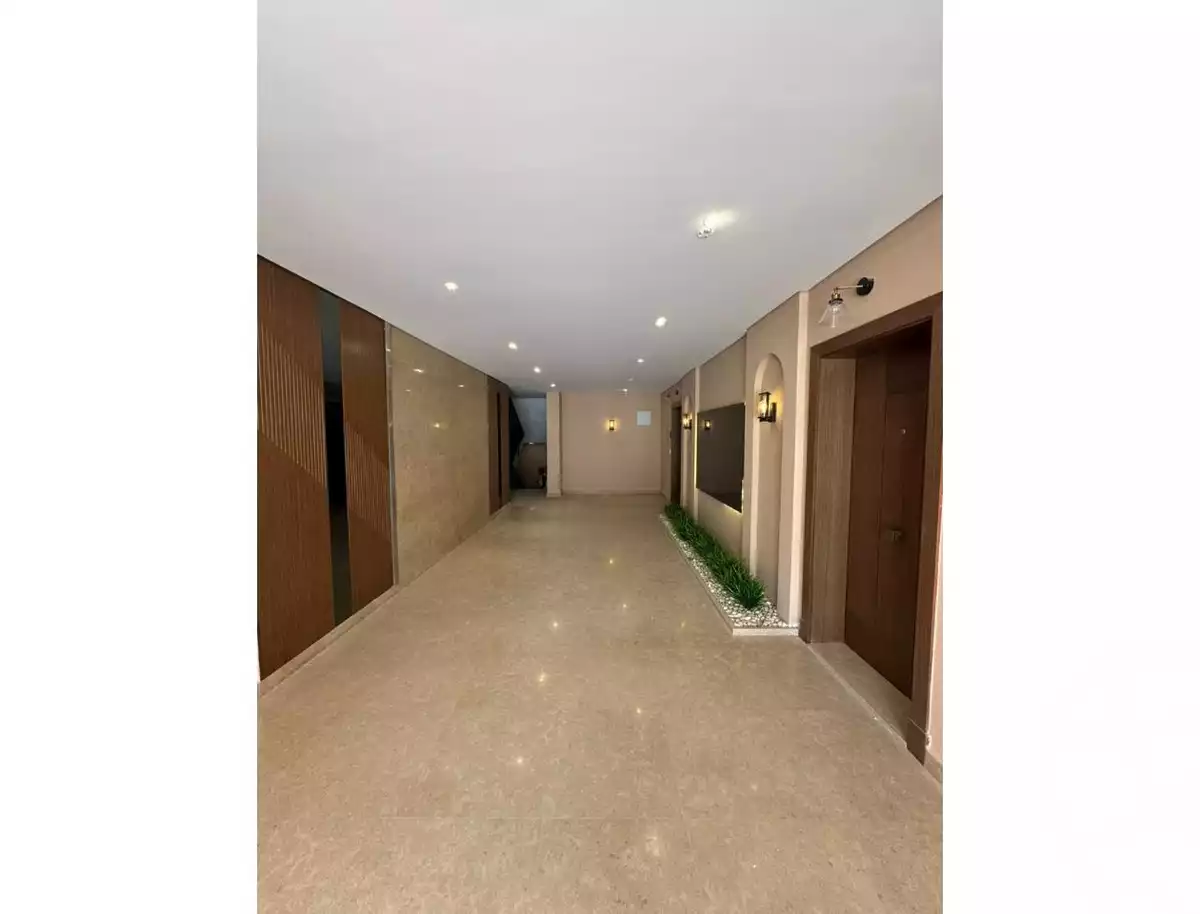 https://aqarmap.com.eg/en/listing/6633763-for-sale-cairo-el-sheikh-zayed-city-compounds-kmbwnd-fyldj-wyst-dr-llttwyr