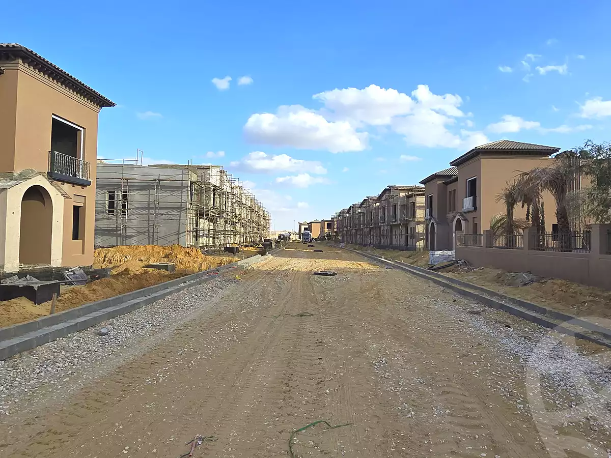 https://aqarmap.com.eg/ar/listing/6605873-for-sale-cairo-el-sheikh-zayed-city-compounds-kmbwnd-fyldj-wyst-dr-llttwyr